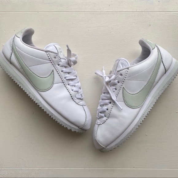 nike flyleather cortez